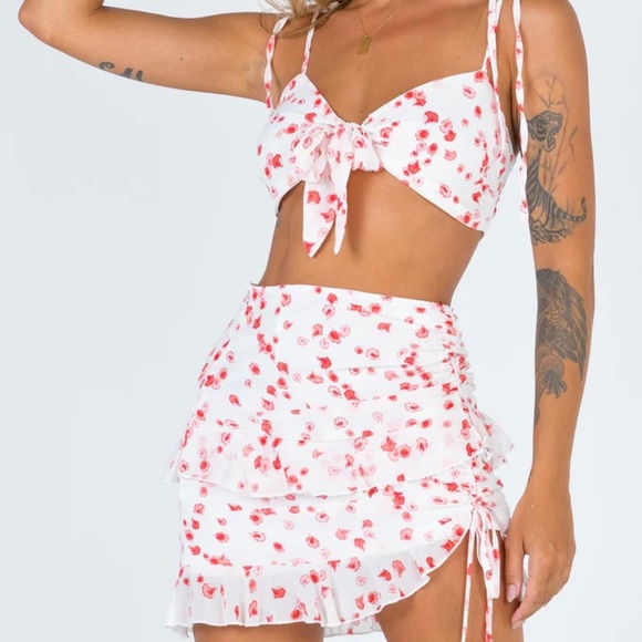 SECRET LOVE SET ( TOP & SKIRT ) PRINCESS POLLY - Picture 2 of 4